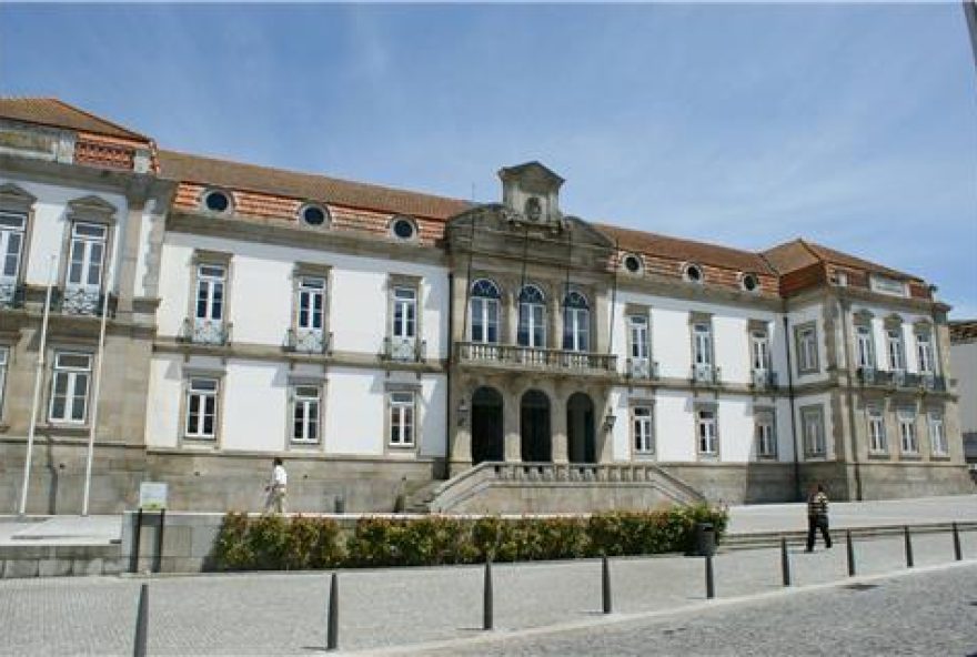 infarmed-lanca-concurso-para-posto-farmaceutico-movel-em-s.-vicente-de-pereira