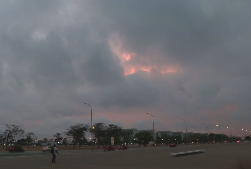 inicio-do-verao-no-df3A-ceu-nublado-e-chance-de-chuva-neste-domingo-21 inicio-do-verao-no-df3A-ceu-nublado-e-chance-de-chuva-neste-domingo-21