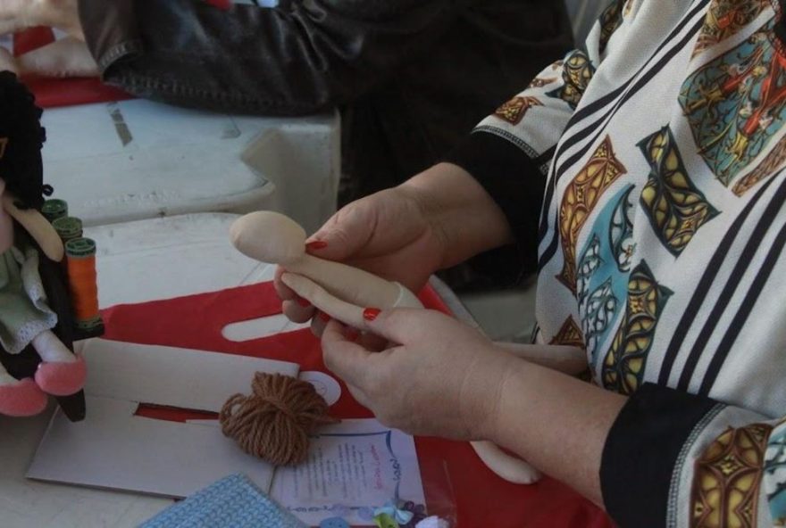 inscricoes-abertas-para-cursos-de-automaquiagem-e-artesanato-em-santos2C-sp