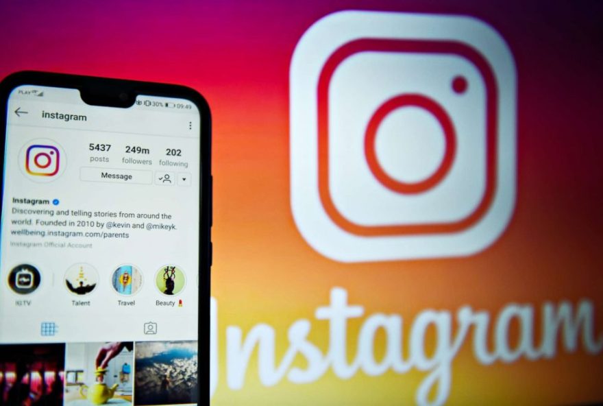 Falha na rede social está sendo relatada por usuários desde o começo da manhã. Em nota, Instagram noticiou que contar deve voltar a normalidade em até 24 horas