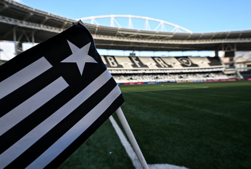 instituto-abradecont-solicita-intervencao-judicial-no-botafogo-e-suspensao-de-contrato-com-a-saf-e-a-eagle