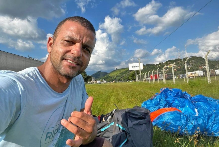 instrutor-de-asa-delta-morto-em-acidente-no-rio-sera-sepultado-deter-tarde-no-cemiterio-da-penitencia3A-rodolfo-ladeira instrutor-de-asa-delta-morto-em-acidente-no-rio-sera-sepultado-deter-tarde-no-cemiterio-da-penitencia3A-rodolfo-ladeira