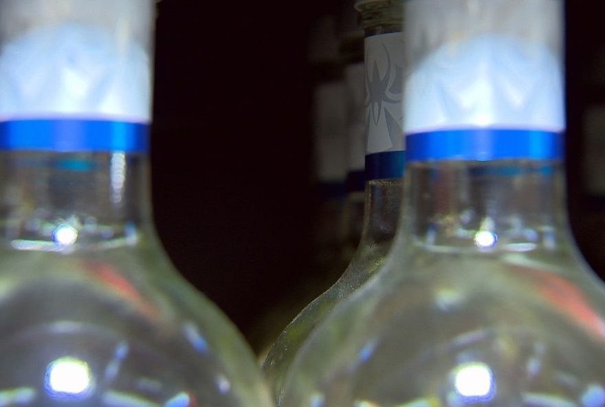 intoxicacao-por-metanol-em-bebidas-alcoolicas3A-alerta-em-sao-paulo