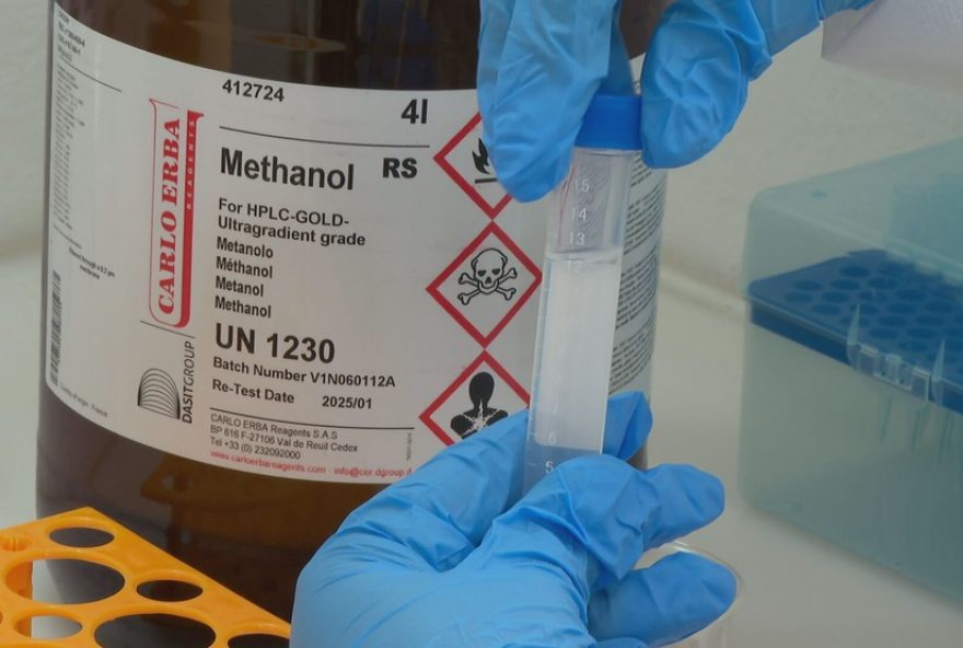 intoxicacao-por-metanol-em-pe3A-mais-7-casos-suspeitos2C-com-1-morte-e-4-descartados