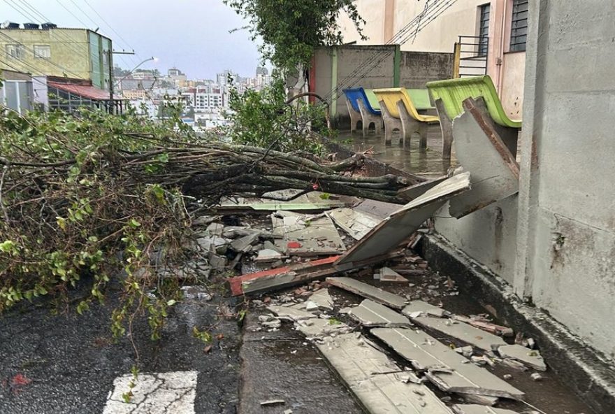 inundacao-de-pista-de-patinacao-em-barbacena3A-impactos-das-chuvas-e-acoes-de-emergencia