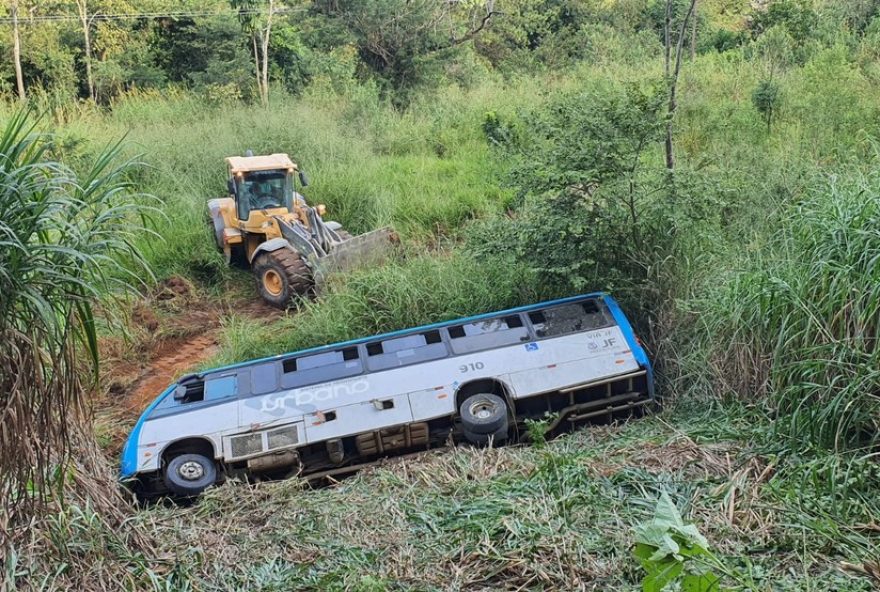 investigacao-completa-um-mes-apos-acidente-fatal-com-micro-onibus-em-juiz-de-fora3B-moradores-denunciam-condicoes-precarias