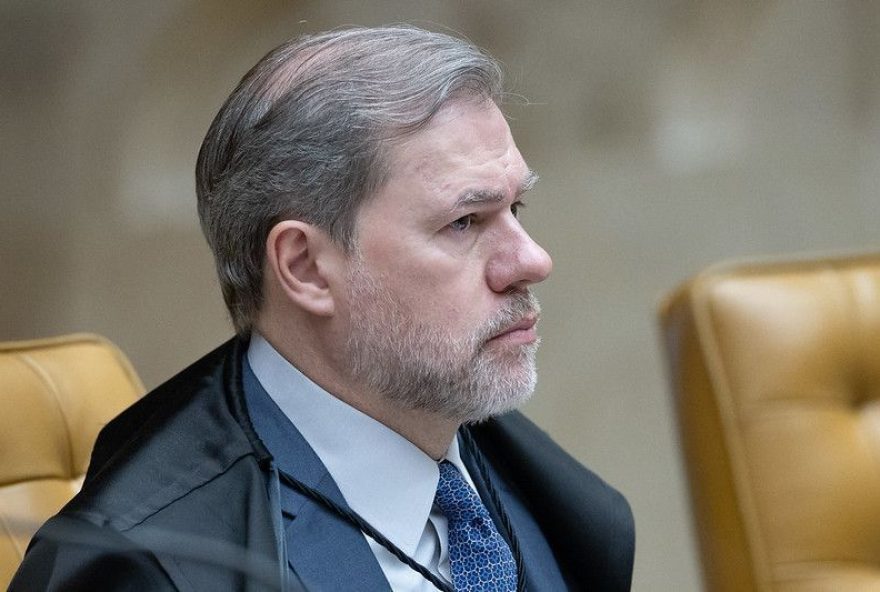 investigadores3A-ex-chefe-da-pf-de-bolsonaro-auxilia-toffoli-no-caso-master investigadores3A-ex-chefe-da-pf-de-bolsonaro-auxilia-toffoli-no-caso-master