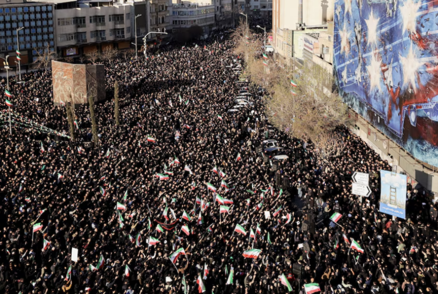 irgc-ataca-porta-avioes-dos-eua-com-misseis-balisticos-durante-a-operacao-epic-fury irgc-ataca-porta-avioes-dos-eua-com-misseis-balisticos-durante-a-operacao-epic-fury