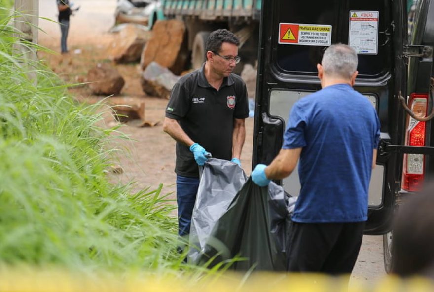 irma-de-menino-morto-por-pedra-de-caminhao3A-rua-sem-seguranca