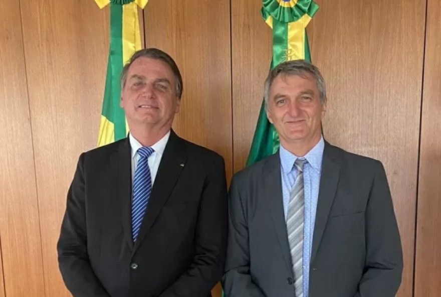 irmao-de-bolsonaro-enfrenta-problemas-ao-tentar-sacar-premio-da-mega-da-virada irmao-de-bolsonaro-enfrenta-problemas-ao-tentar-sacar-premio-da-mega-da-virada