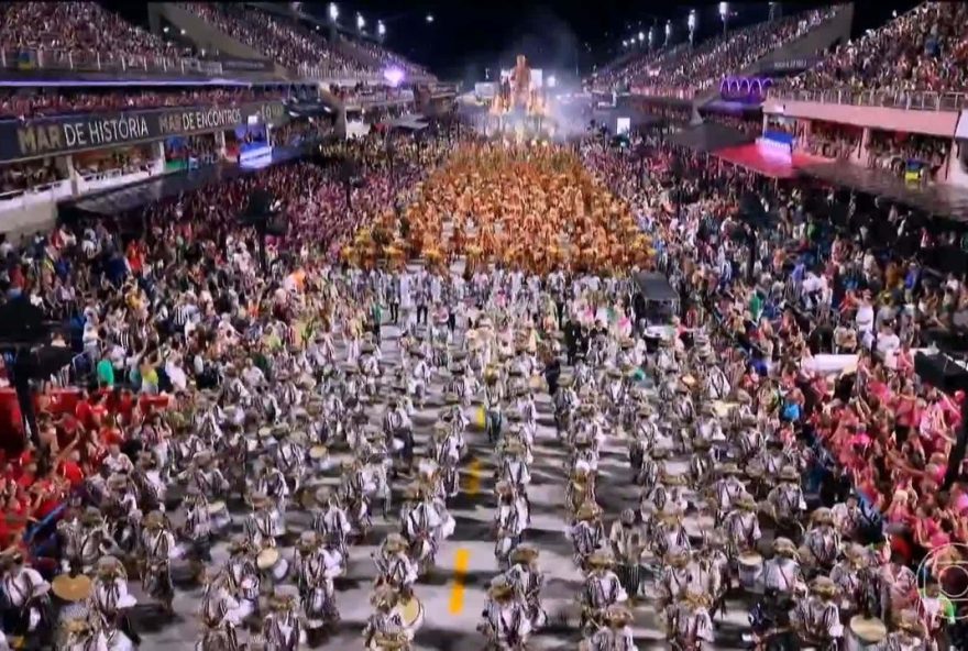 irmao-de-bolsonaro-processa-desfile-que-homenageou-lula-e-critica-tratamento-jocoso irmao-de-bolsonaro-processa-desfile-que-homenageou-lula-e-critica-tratamento-jocoso