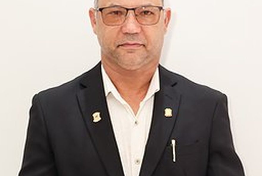 irmao-edivaldo3A-vereador-cassado-por-compra-de-votos-e-oculos-espiao-no-para irmao-edivaldo3A-vereador-cassado-por-compra-de-votos-e-oculos-espiao-no-para