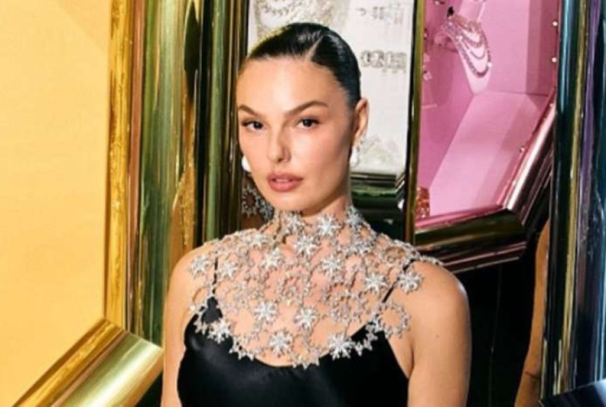 isis-valverde-e-o-framboesa-de-ouro3A-uma-oportunidade-de-crescimento-na-carreira-internacional-de-atriz isis-valverde-e-o-framboesa-de-ouro3A-uma-oportunidade-de-crescimento-na-carreira-internacional-de-atriz