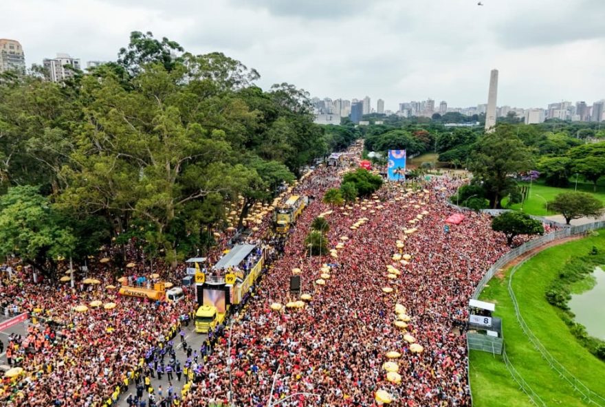 ivete-e-abravanel-agitam-blocos-de-rua-em-sao-paulo-neste-sabado-de-pre-carnaval ivete-e-abravanel-agitam-blocos-de-rua-em-sao-paulo-neste-sabado-de-pre-carnaval