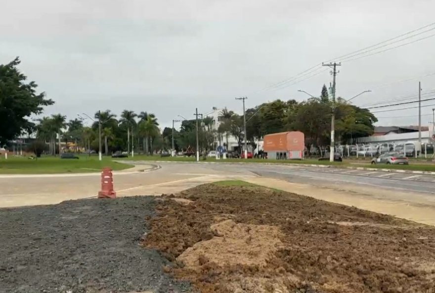 jacarei3A-abastecimento-de-agua-afetado-em-oito-bairros-apos-rompimento-da-adutora