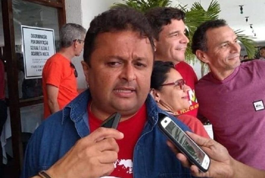 jackson-macedo-critica-permanencia-de-policiais-na-casa-de-bolsonaro