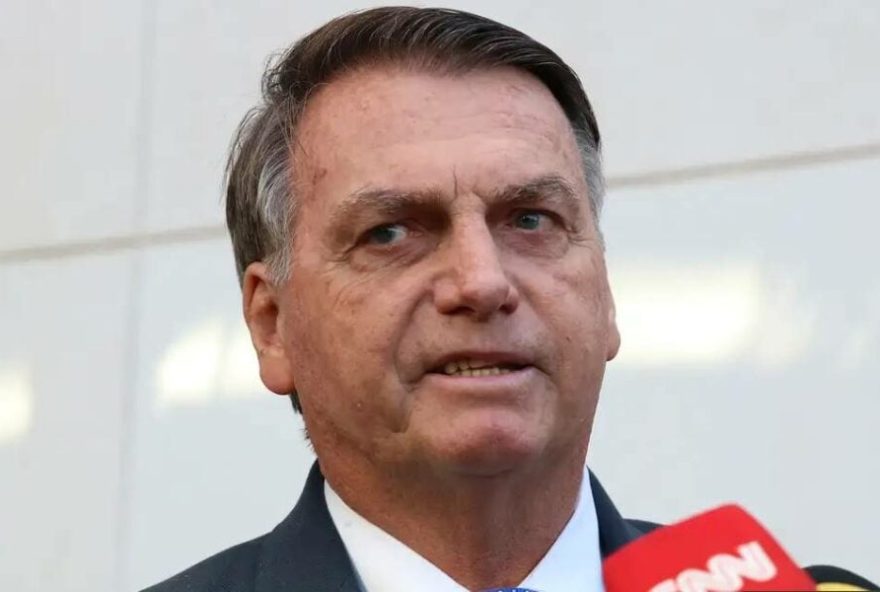 jair-bolsonaro-chora-sob-pressao-da-prisao-domiciliar-em-brasilia