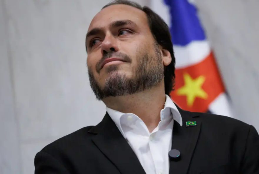 jair-bolsonaro-define-lista-de-pre-candidatos-na-papudinha2C-diz-carlos jair-bolsonaro-define-lista-de-pre-candidatos-na-papudinha2C-diz-carlos