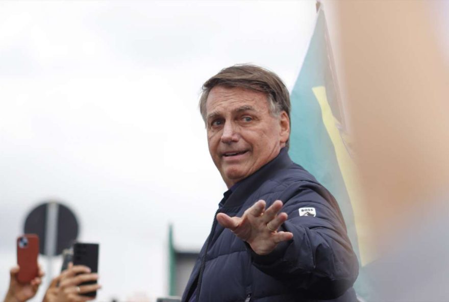 jair-bolsonaro-e-hospitalizado-com-liquido-nos-pulmoes-apos-sofrer-escalofrios-e-vomitos jair-bolsonaro-e-hospitalizado-com-liquido-nos-pulmoes-apos-sofrer-escalofrios-e-vomitos
