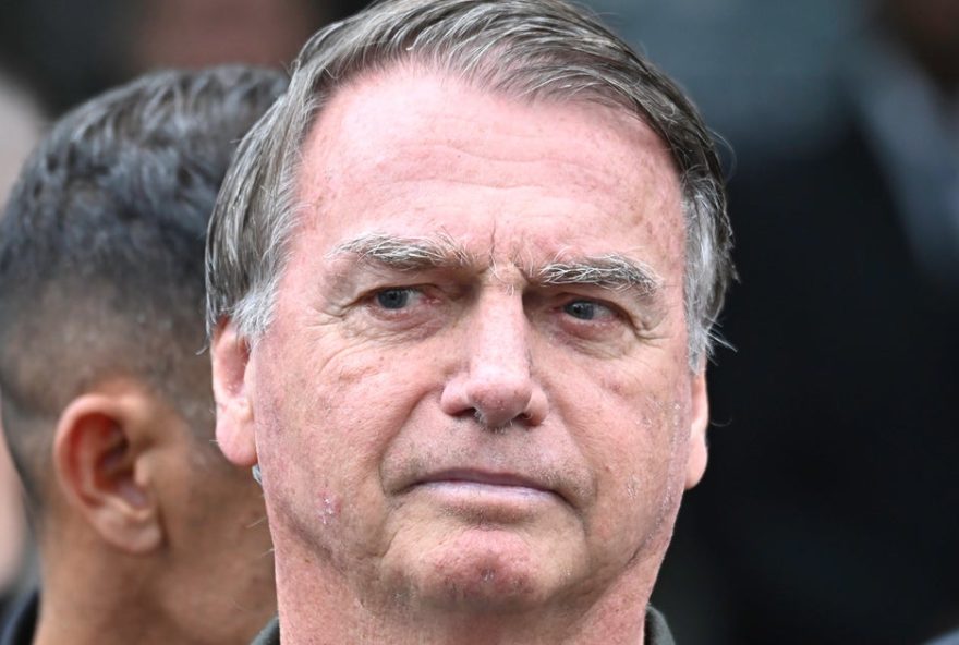 jair-bolsonaro-endorses-sons-presidential-bid-and-undergoes-hernia-surgery jair-bolsonaro-endorses-sons-presidential-bid-and-undergoes-hernia-surgery