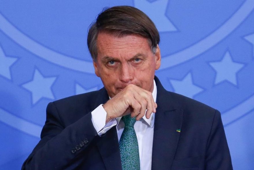 jair-bolsonaro-enfrenta-crise-de-saude-e-perda-de-apetite2C-revela-carlos
