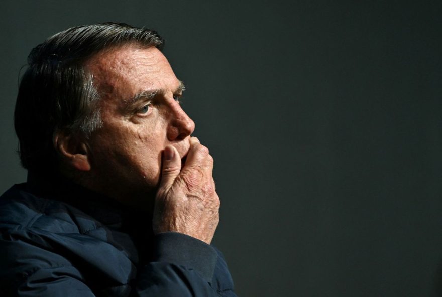jair-bolsonaro-enfrenta-julgamento-por-tentativa-de-golpe-em-um-brasil-dividido