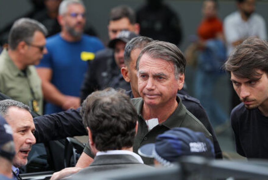 jair-bolsonaro-recebe-alta-apos-exames-medicos2C-que-revelaram-estado-de-saude-fragilizado