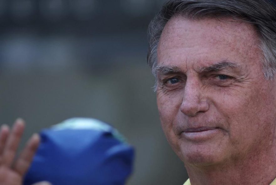 Brazil's former President Jair Bolsonaro leaves a hospital after undergoing medical examinations, authorised by Supreme Court Justice Alexandre de Moraes, to return to house arrest as he awaits trial after being accused of plotting a coup following his electoral defeat, in Brasilia, Brazil, August 16, 2025. REUTERS/Adriano Machado