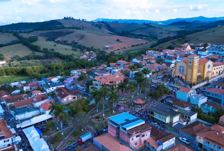 jesuania3A-a-capital-das-congadas-em-minas-gerais-com-atracoes-naturais-e-gastronomia-tipica.-conheca-mais-sobre-esse-encantador-destino