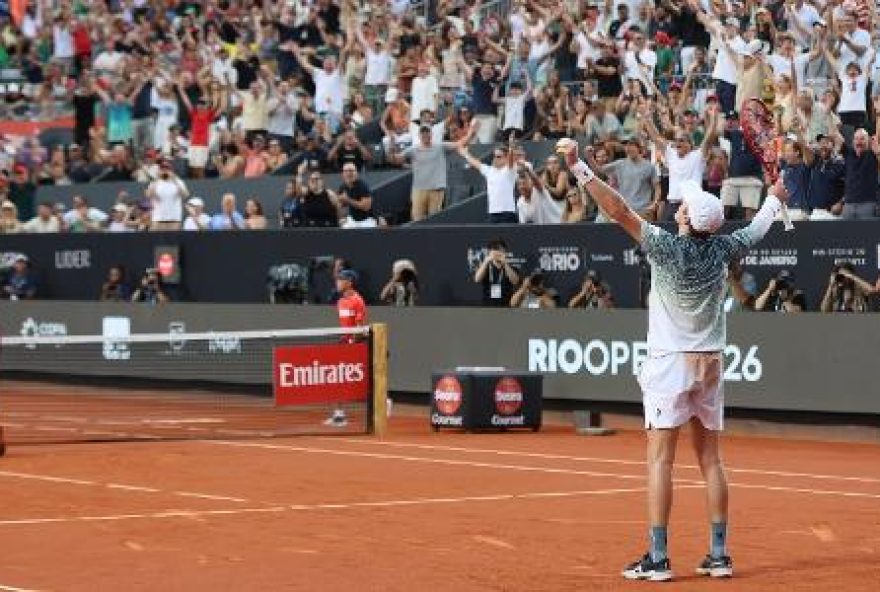 joao-fonseca-e-marcelo-melo-conquistam-titulo-de-duplas-e-emocionam-torcida joao-fonseca-e-marcelo-melo-conquistam-titulo-de-duplas-e-emocionam-torcida