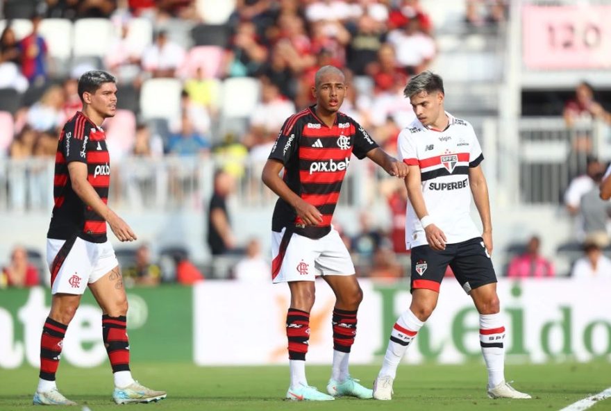 joao-victor-se-destaca-na-pre-temporada-nos-eua-e-caminha-para-time-profissional-do-flamengo