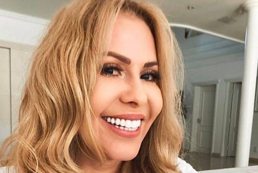 Filha de Joelma alega que não deu calote na compra de casa de luxo onde mãe morou