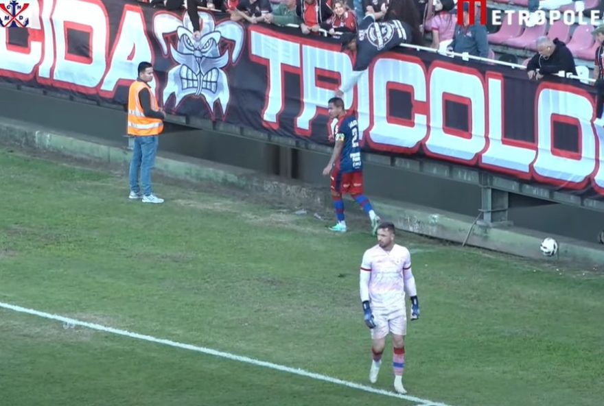 jogador-do-marcilio-dias-e-agredido-por-torcedor-do-joinville3A-nota-de-repudio-no-campeonato-brasileiro-da-serie-d