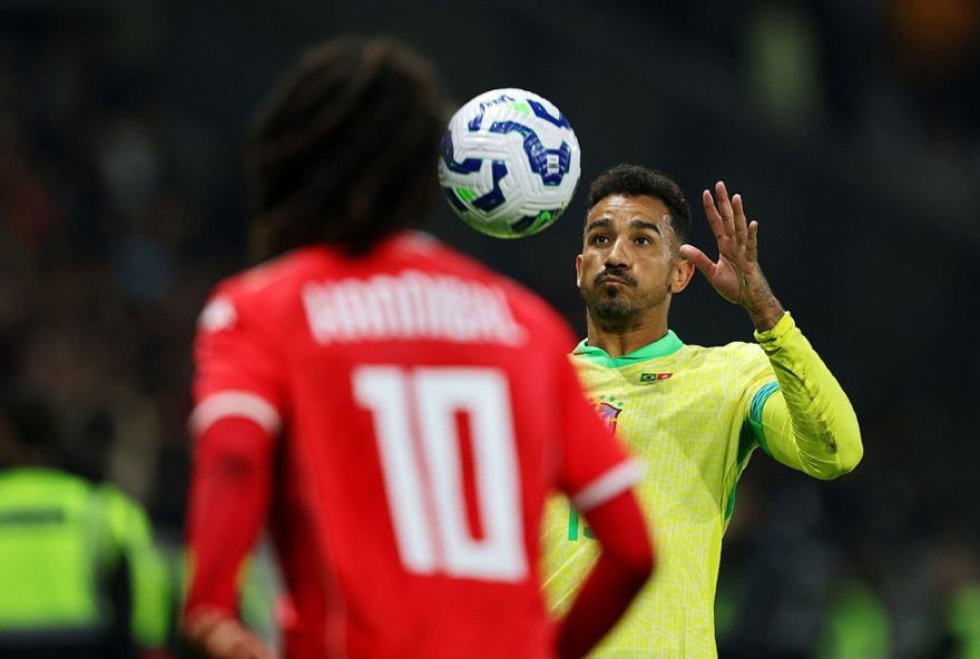 jogadores-chegam-em-cima-da-hora-para-o-fla-flu-e-outros-jogos-da-34a-rodada-do-brasileirao3A-detalhes-aqui