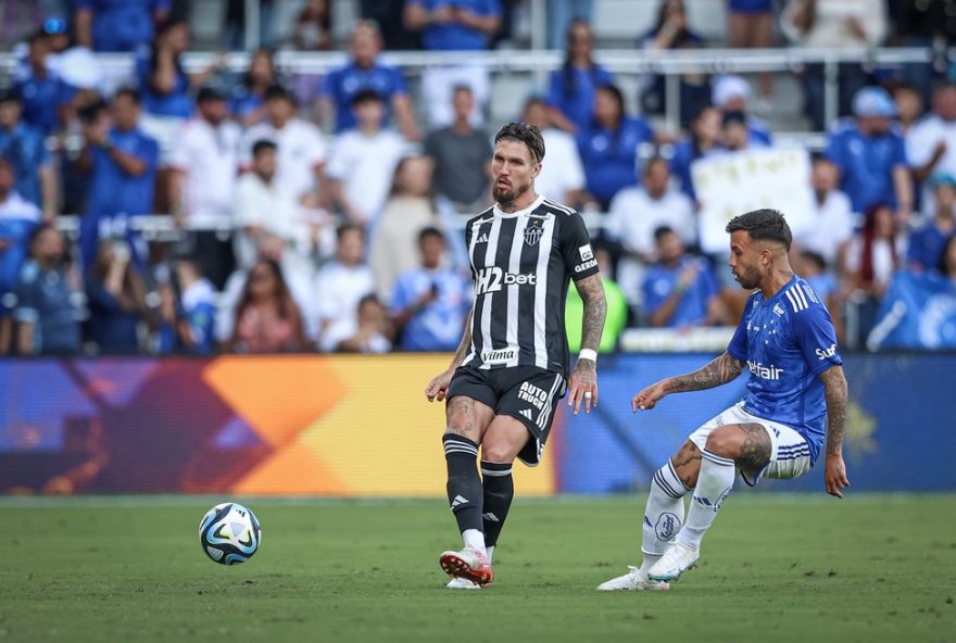 jogadores-do-atletico-mg-buscam-equilibrio-e-respeito-em-meio-as-provocacoes-durante-classico-contra-o-cruzeiro-nos-estados-unidos