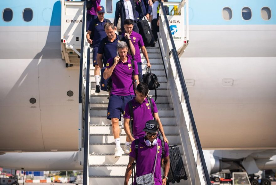jogadores-do-barcelona-expressam-descontentamento-com-viagem-pela-asia3A-22time-pequeno22