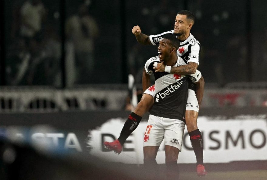jogadores-do-vasco-se-destacam-em-vitoria-por-3-a-0-na-sul-americana3A-analise-das-atuacoes-de-ph2C-rayan2C-tche-tche-e-leo-jardim