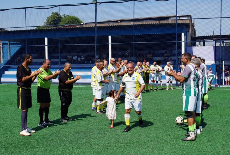 jogo-solidario-em-barra-mansa-arrecada-uma-tonelada-de-alimentos