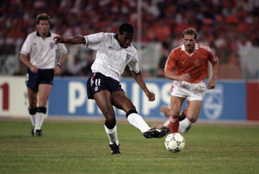 john-barnes2C-ex-jogador-da-inglaterra2C-tem-falencia-decretada-por-dividas-de-r24-102C5-milhoes3A-22confiei-em-pessoas-e-fui-enganado22
