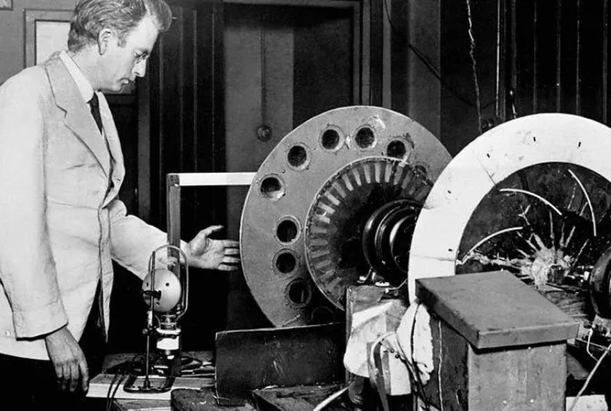 john-logie-baird3A-o-office-boy-que-se-tornou-o-1o-rosto-na-tv