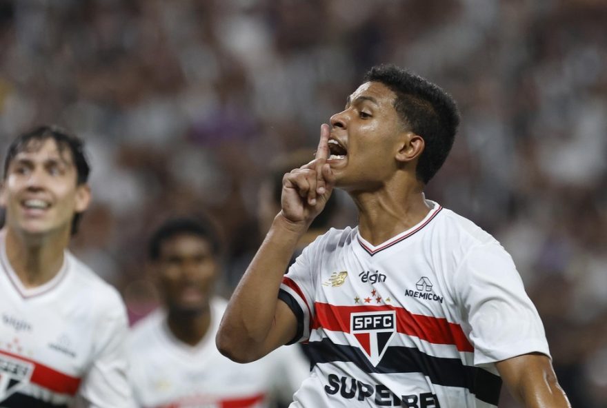 joia-do-sao-paulo2C-ryan-francisco-e-titular-contra-bahia-apos-cartao-amarelo-e-lesao-de-calleri