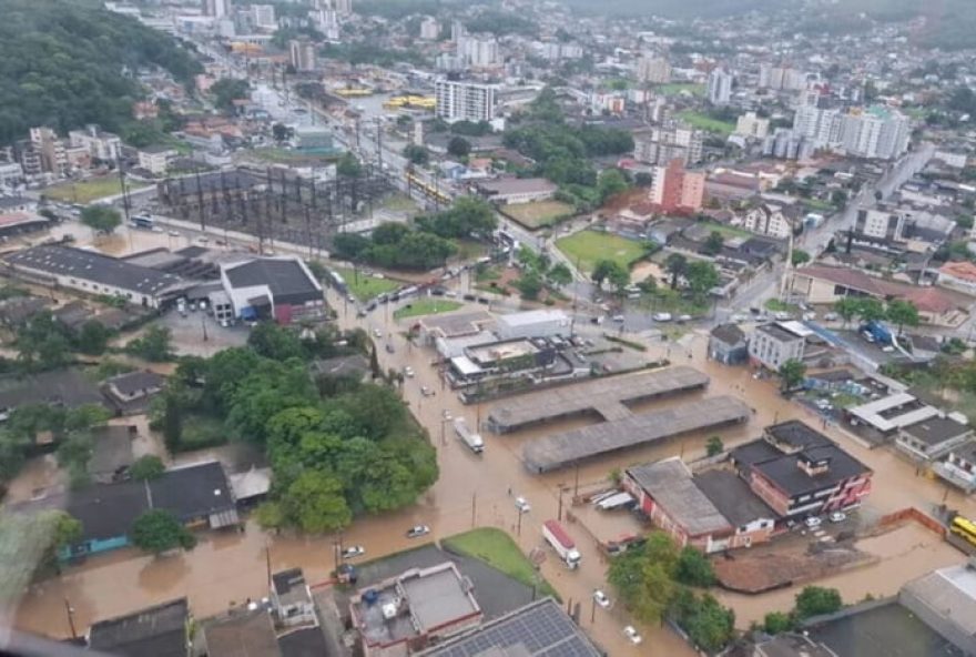 joinville-em-santa-catarina3A-ruas-alagadas-e-transtornos-apos-fortes-chuvas