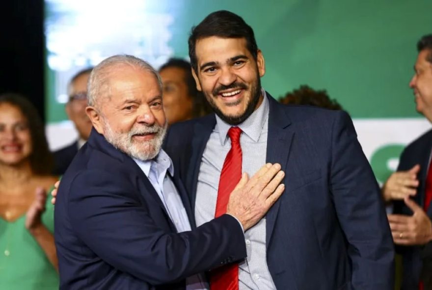 jorge-messias2C-favorito-ao-stf2C-visita-lula-no-palacio-da-alvorada-nesta-quinta-feira jorge-messias2C-favorito-ao-stf2C-visita-lula-no-palacio-da-alvorada-nesta-quinta-feira