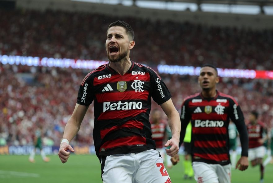 jorginho-marca-segundo-gol-de-penalti-pelo-flamengo-e-atinge-8525-de-aproveitamento2C-confira