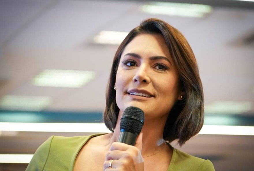 jornalistas-acionam-a-policia-apos-postagem-de-michelle-bolsonaro jornalistas-acionam-a-policia-apos-postagem-de-michelle-bolsonaro