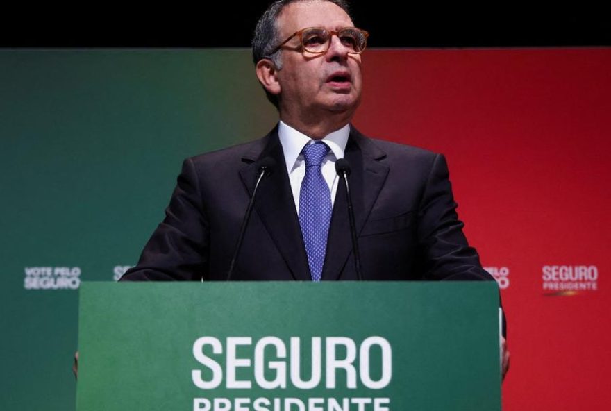 jose-antonio-seguro-e-eleito-presidente-de-portugal-com-vitoria-esmagadora3A-6625-dos-votos