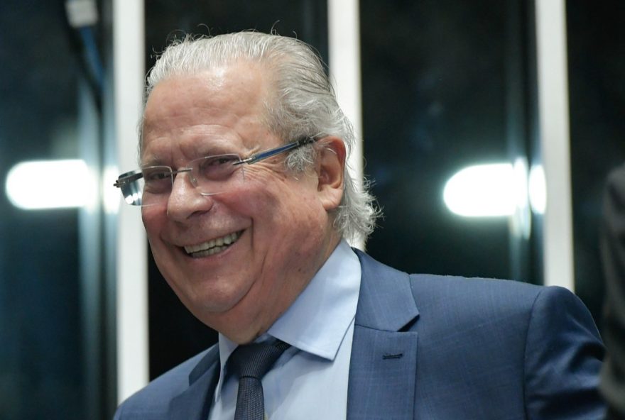 jose-dirceu-descarta-22lulinha-paz-e-amor22-e-critica-flavio jose-dirceu-descarta-22lulinha-paz-e-amor22-e-critica-flavio