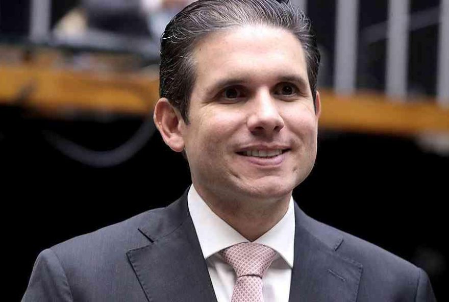 jose-guimaraes-afirma-que-crise-com-hugo-motta-esta-superada-apos-reuniao