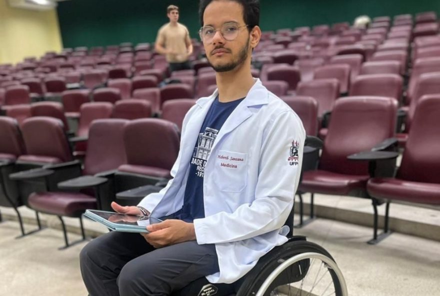 jovem-aprovado-em-medicina-na-ufpe-supera-acidente2C-denuncia-falta-de-acessibilidade-e-inspira-luta-pelos-direitos-dos-estudantes jovem-aprovado-em-medicina-na-ufpe-supera-acidente2C-denuncia-falta-de-acessibilidade-e-inspira-luta-pelos-direitos-dos-estudantes