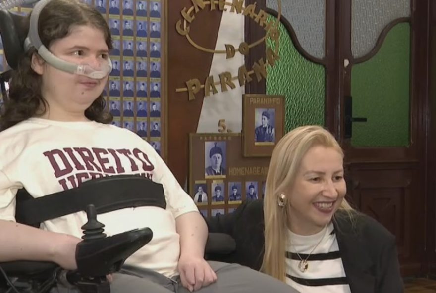 jovem-com-doenca-rara-e-aprovado-em-direito-na-ufpr-e-luta-pela-inclusao-de-pessoas-com-deficiencia3A-conheca-a-historia-inspiradora-do-calouro-charlston-junior jovem-com-doenca-rara-e-aprovado-em-direito-na-ufpr-e-luta-pela-inclusao-de-pessoas-com-deficiencia3A-conheca-a-historia-inspiradora-do-calouro-charlston-junior